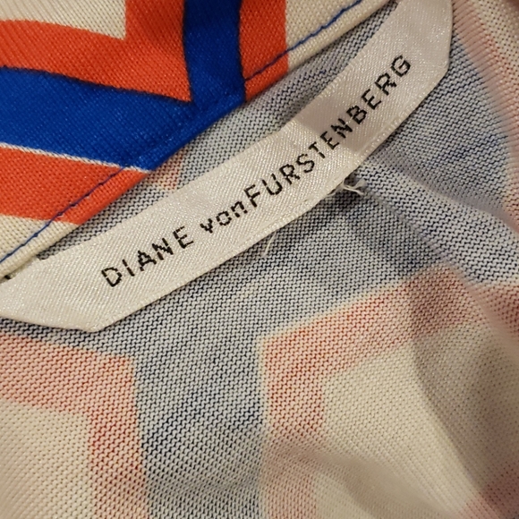 DIANE VON FURSTENBERG Silk Toby Wrap Dress sz 2 - Picture 6 of 8